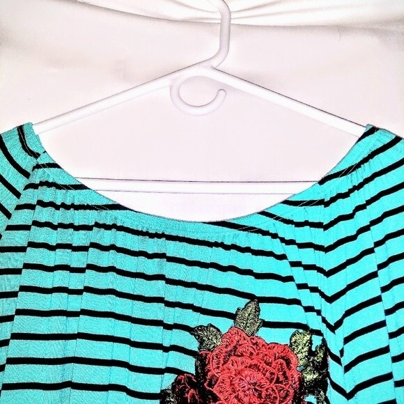 Green off the shoulder top XL - Picture 6 of 8